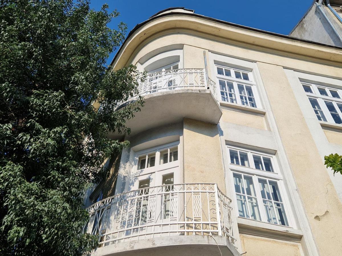 Lambo'S Corner Varna - Guest Rooms Eksteriør bilde